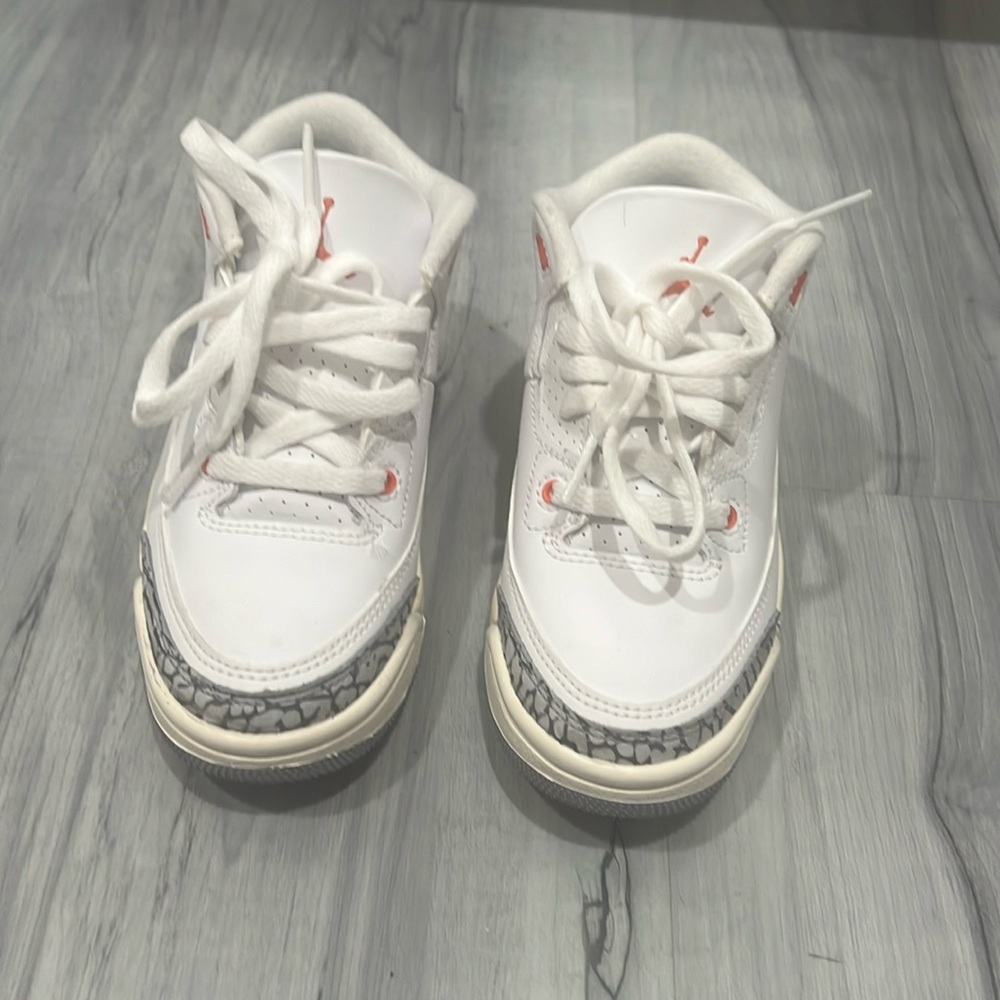 Air Jordan Retro 3 - Picture 2 of 7